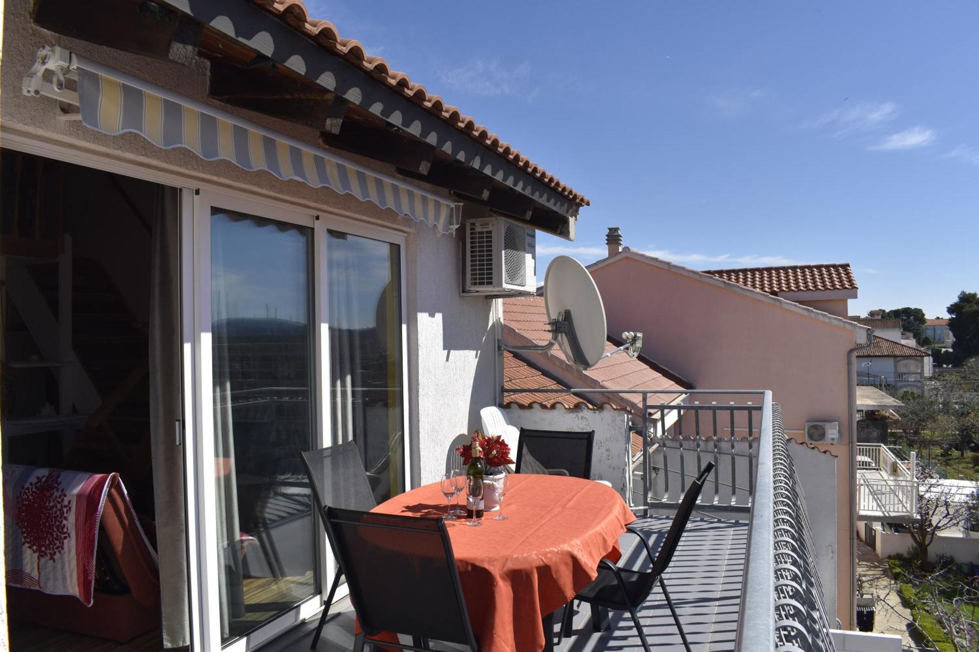Apartman Marko Tribalj Esterno foto